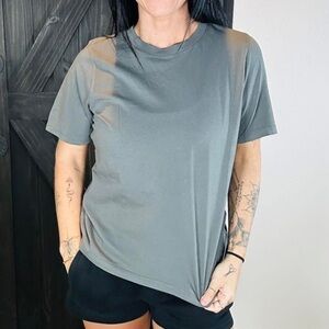 🩶5/$30 Mono B Everyday Short Sleeve Tee New Pewter Gray Women’s Size Medium NEW